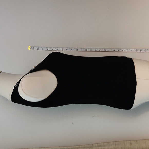 Finity sleeveless tank size small - Picture 2 of 8